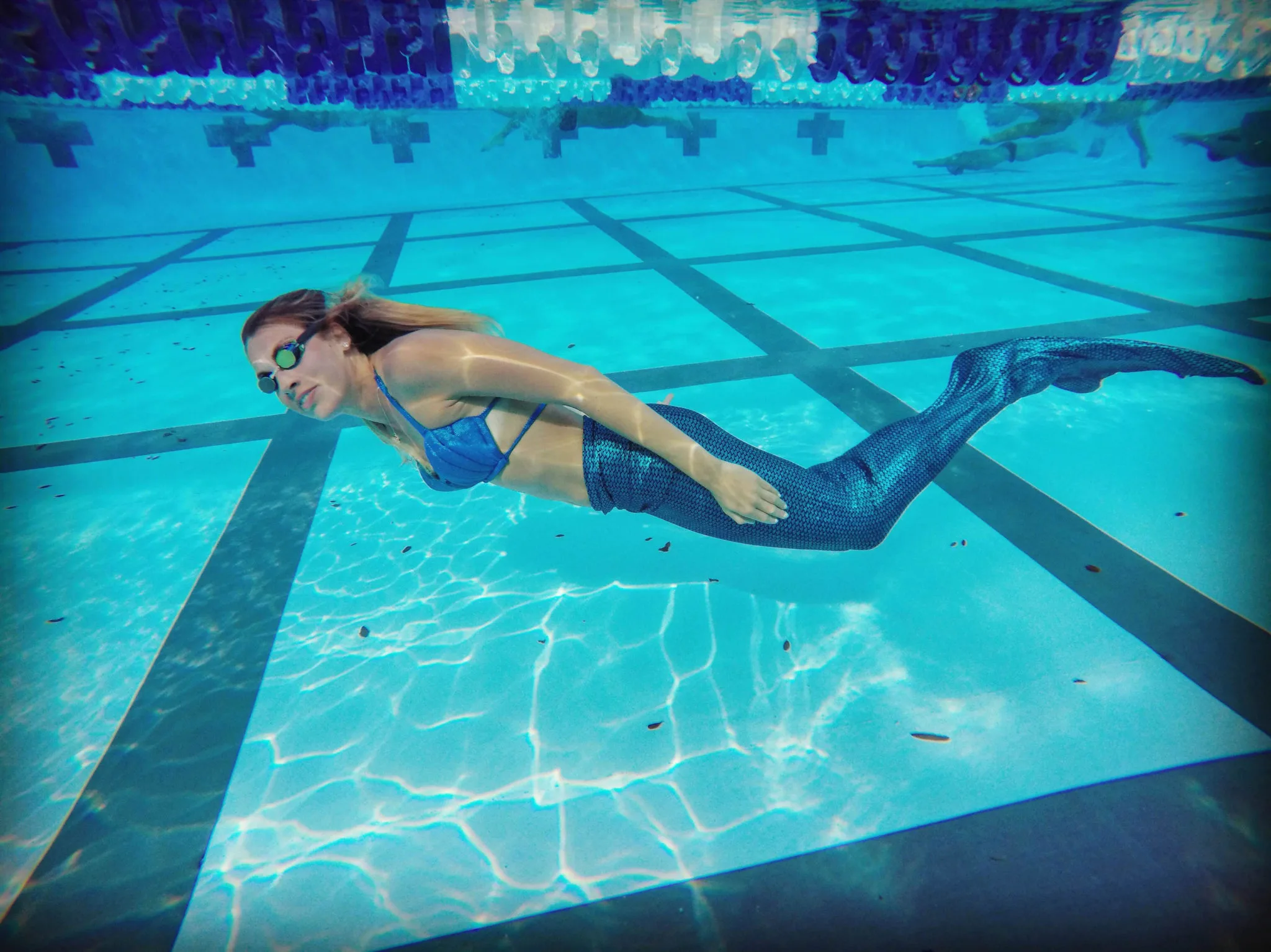 How do You Swim Like a Professional Mermaid?