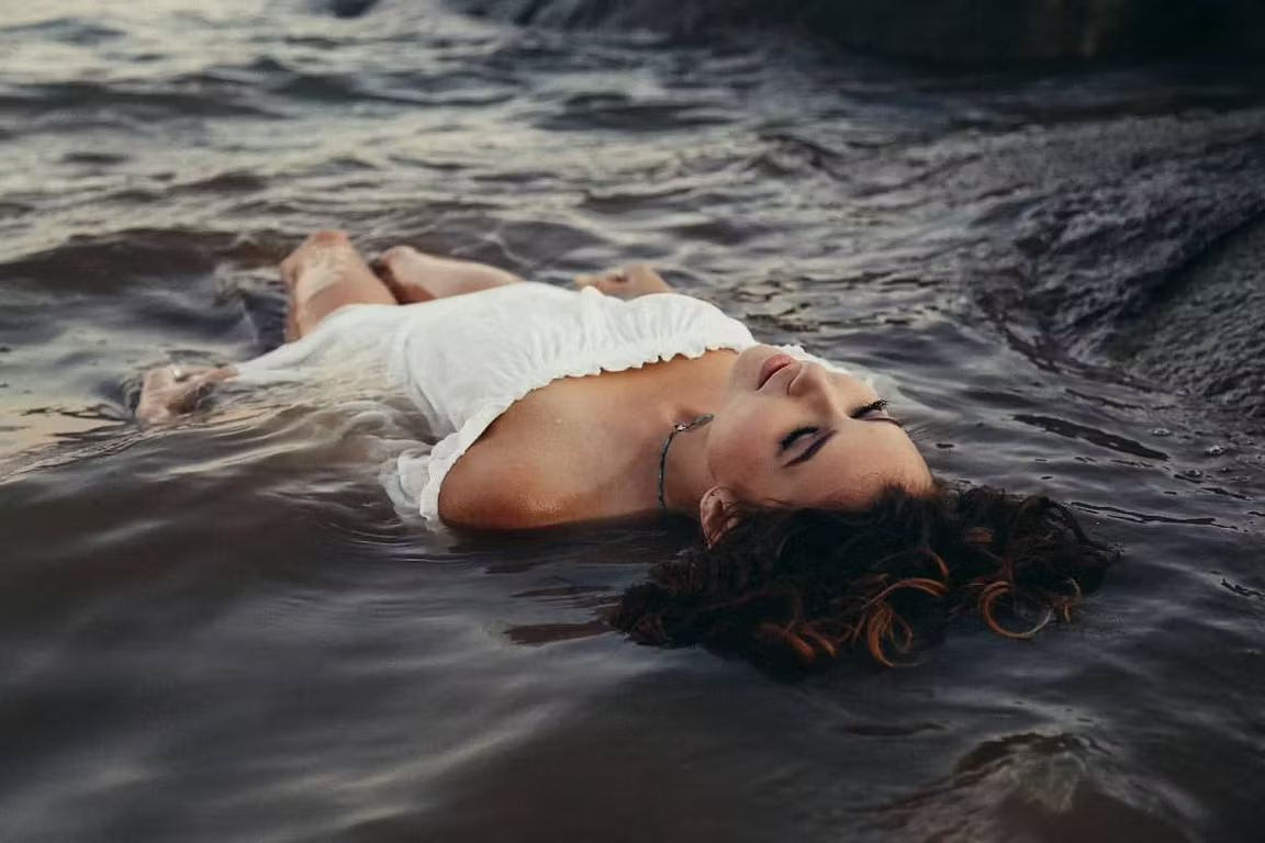 Is It Good to See Water in Dreams?