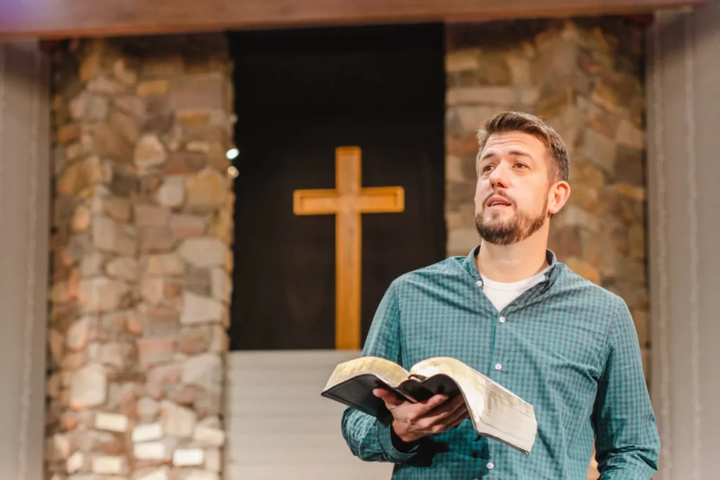 Signs Your Pastor is Leaving
