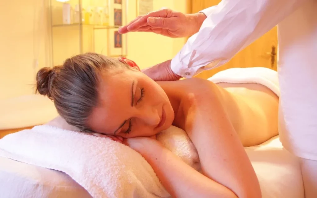 Reiki Hand Positions for Weight Loss