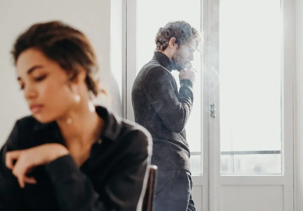 9 Clear Signs a Guy Wants You to Back Off