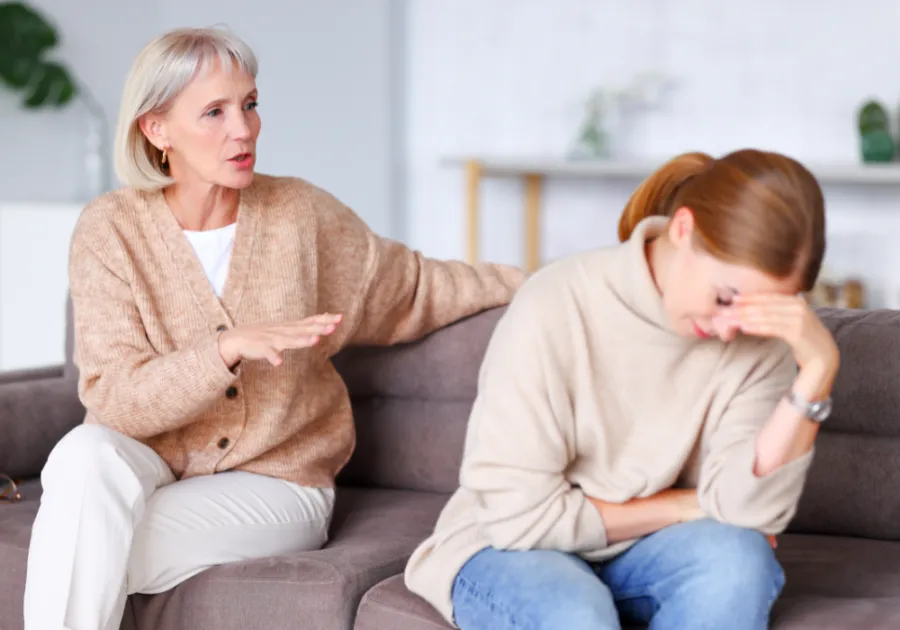 8 Clear Signs of a Bad Mother