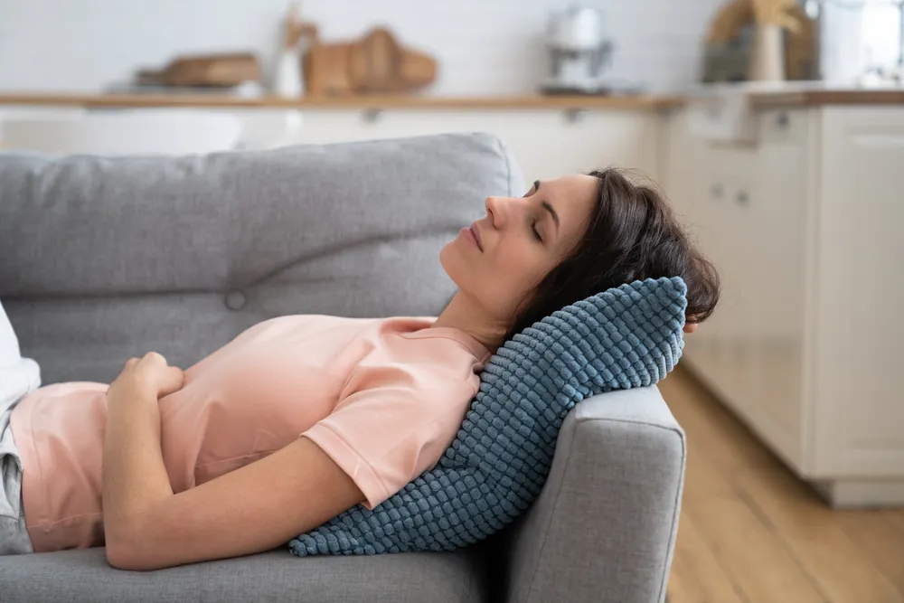 7 Clear Signs of a Lazy Mother