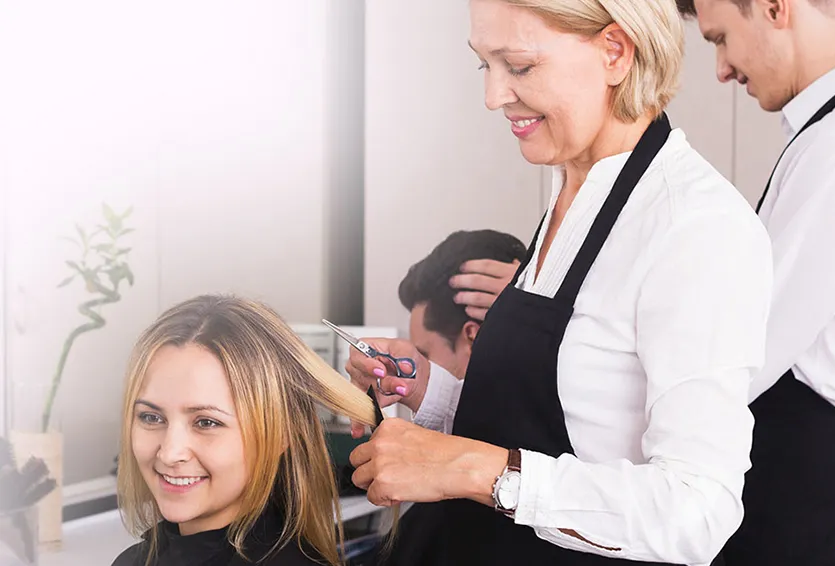 8 Clear Signs of a Good Hair Stylist